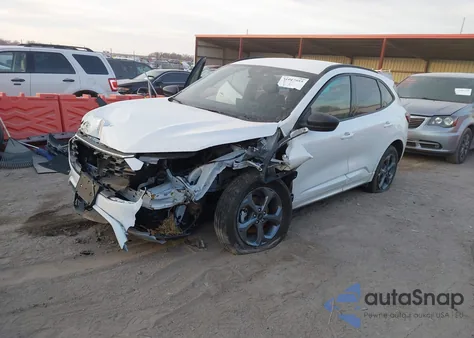 2024 Ford Escape St-Line z USA, uszkodzony, nr VIN 1FMCU9MN8RUA39349